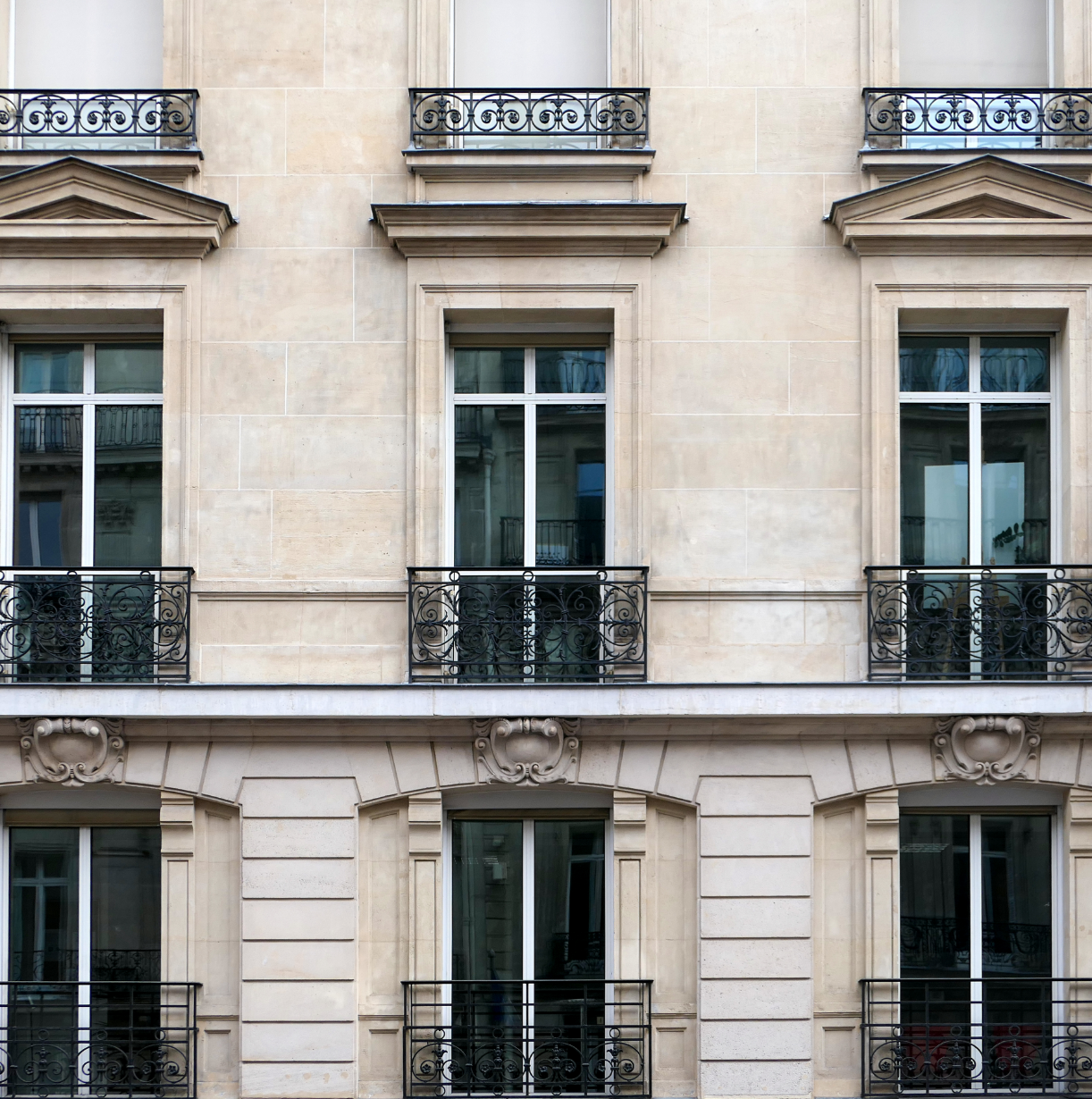 We guarantee to beat any bank’s exchange rate