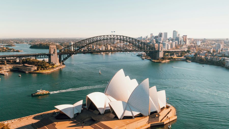 Your Complete Guide to Moving from Canada to Australia